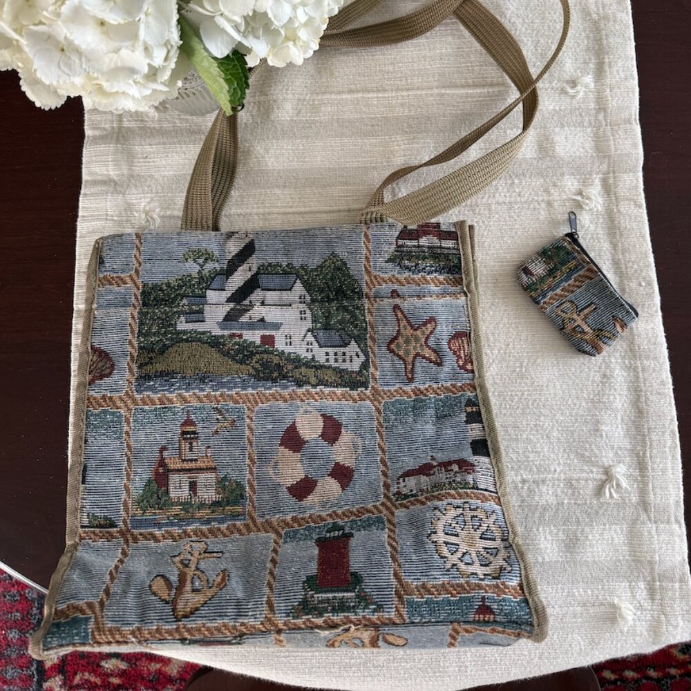 Coastal Design Tapestry Double Handled Tote with Change Purse - Used